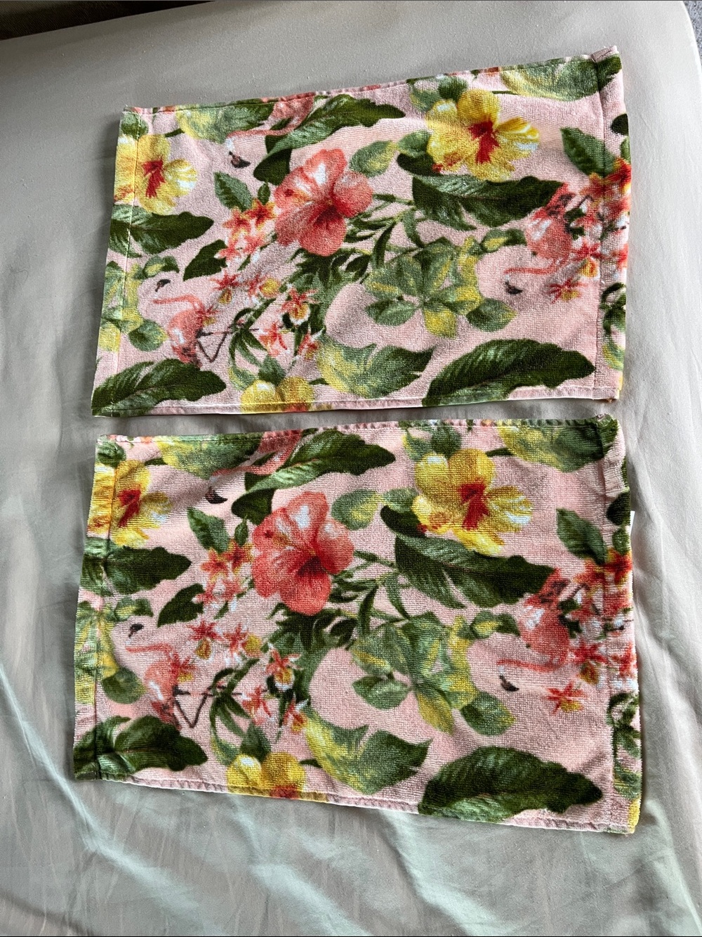 2 Tommy Bahama Hibiscus Grove hand towels floral palm leaf coral green costal